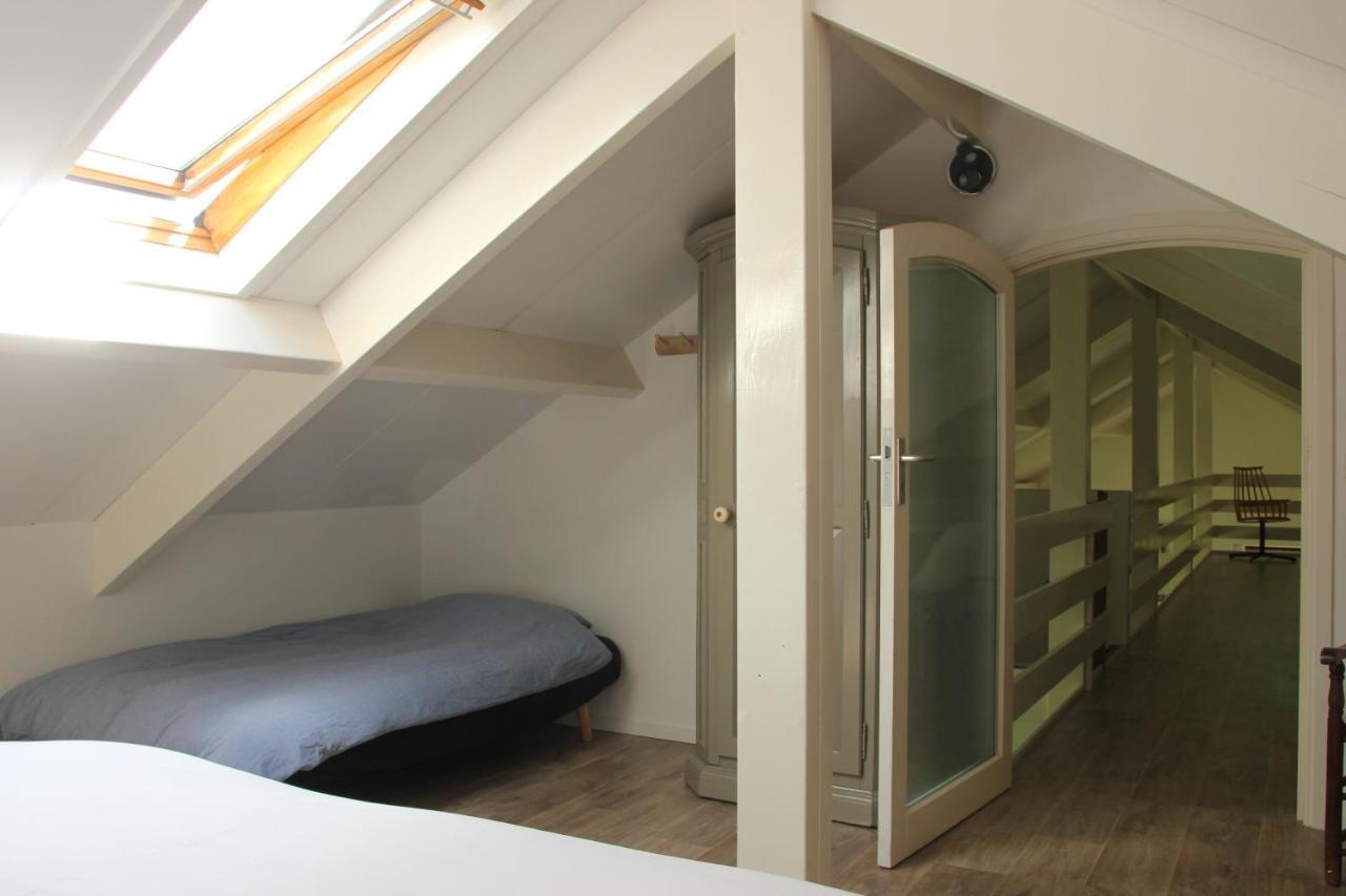 Erichem Familiehuis De Betuwe Met Prive Kunstgras Tennisbaan En Sauna 빌라 외부 사진