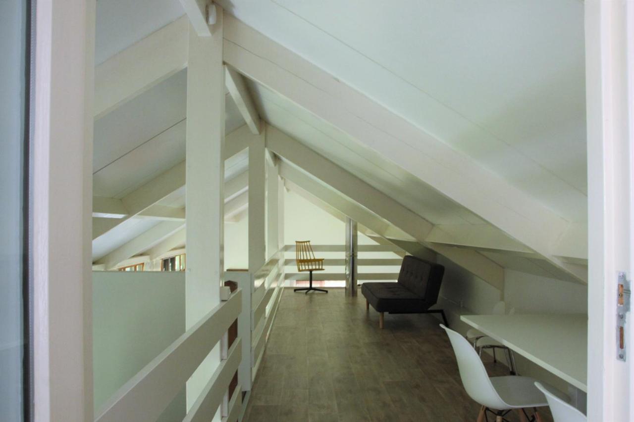 Erichem Familiehuis De Betuwe Met Prive Kunstgras Tennisbaan En Sauna 빌라 외부 사진