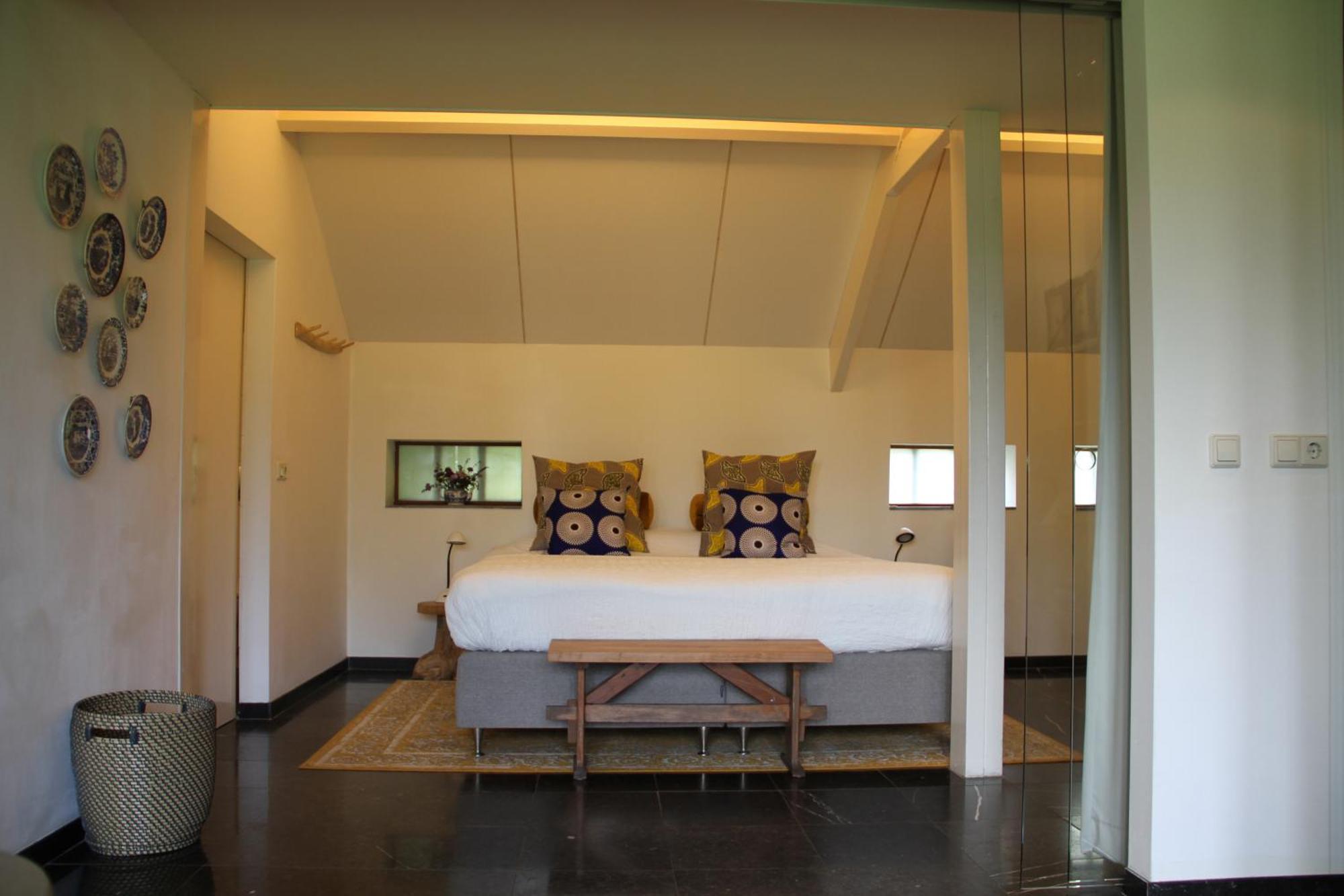 Erichem Familiehuis De Betuwe Met Prive Kunstgras Tennisbaan En Sauna 빌라 외부 사진